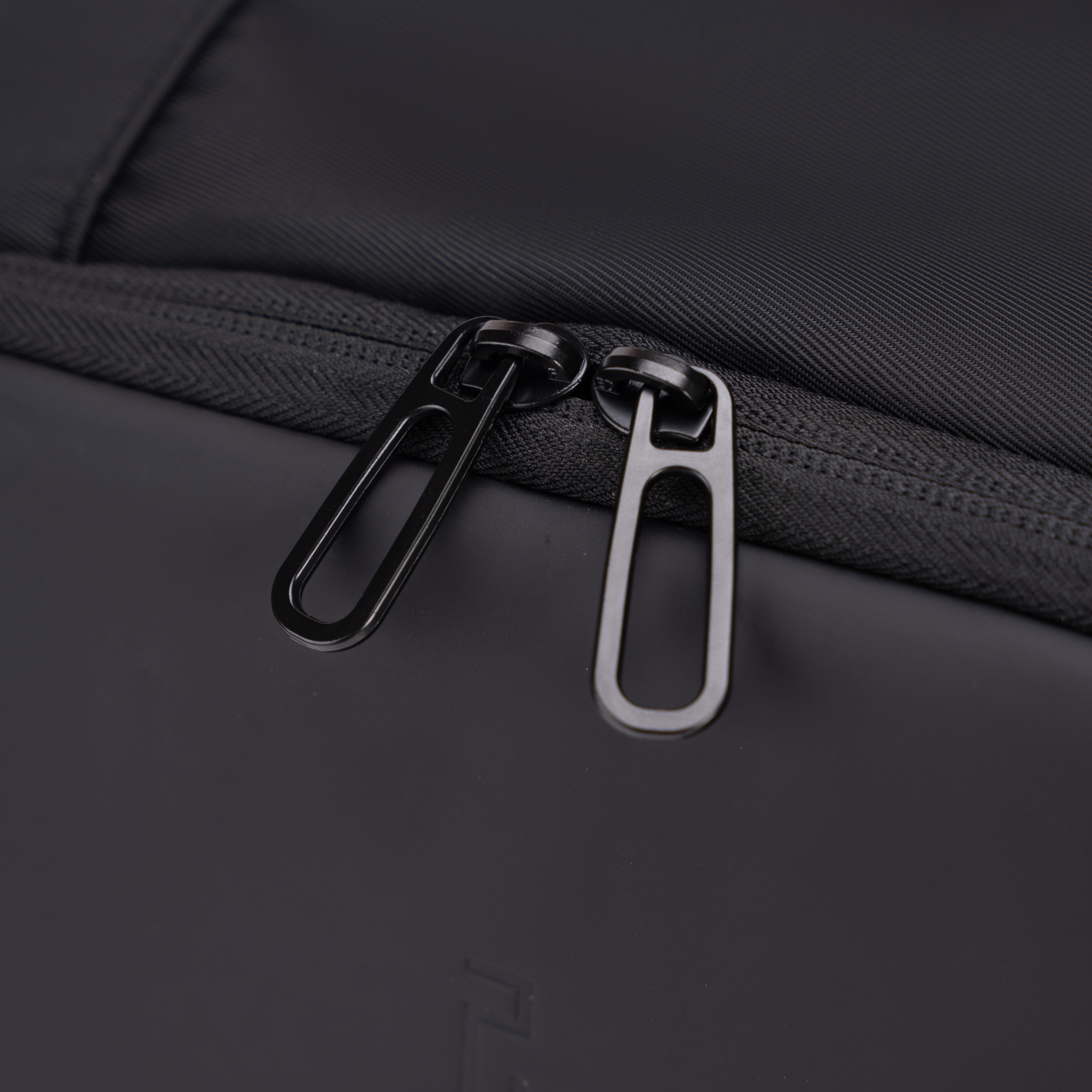 Zaino CELIMS 40x30x20 - Bagaglio a mano - Impermeabile - Nero