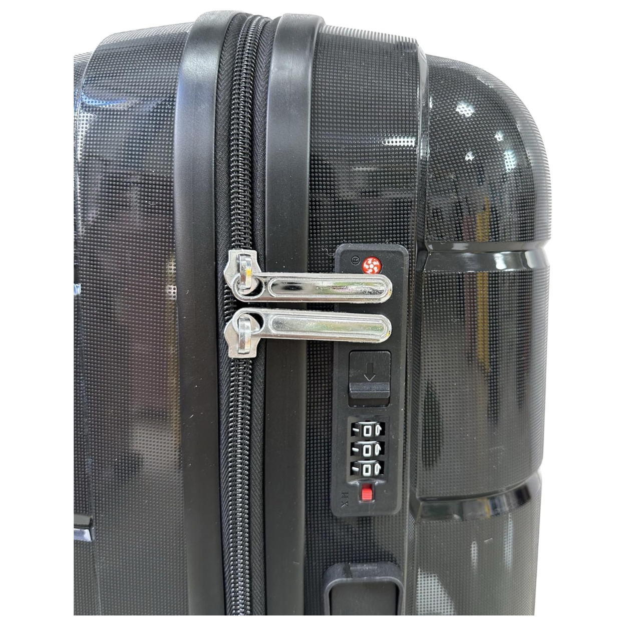 Valise_Moyenne_Polypropylene_Valise_20_kg_65x40x25_Noir_-_Celims_France